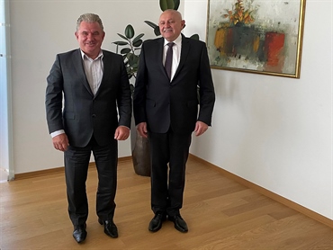 Minister Vizjak na delovnem obisku v Elektru Celje